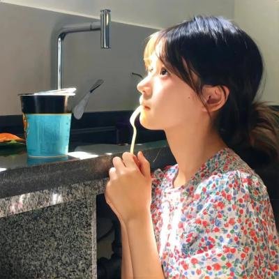 她不土，她是我妹妹